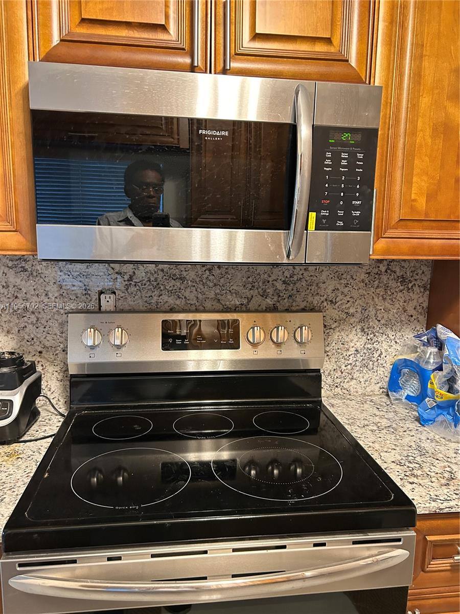 Apartment for rent at 270 NE 191st St #101, Miami, FL 33179