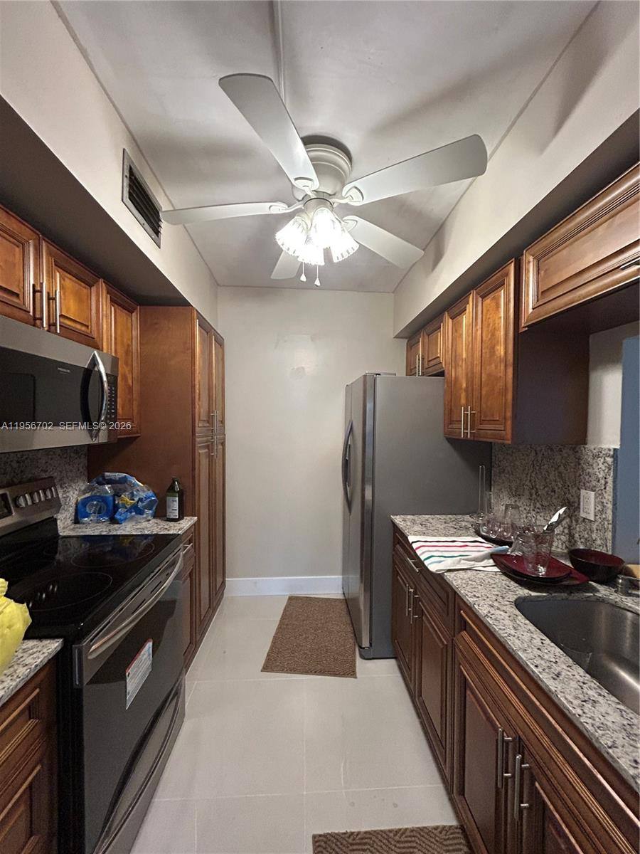 Apartment for rent at 270 NE 191st St #101, Miami, FL 33179