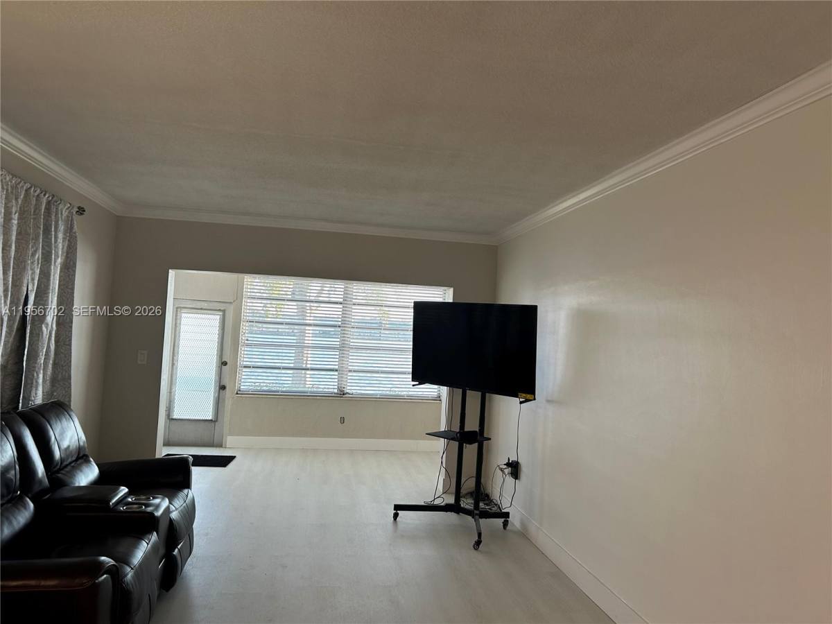Apartment for rent at 270 NE 191st St #101, Miami, FL 33179