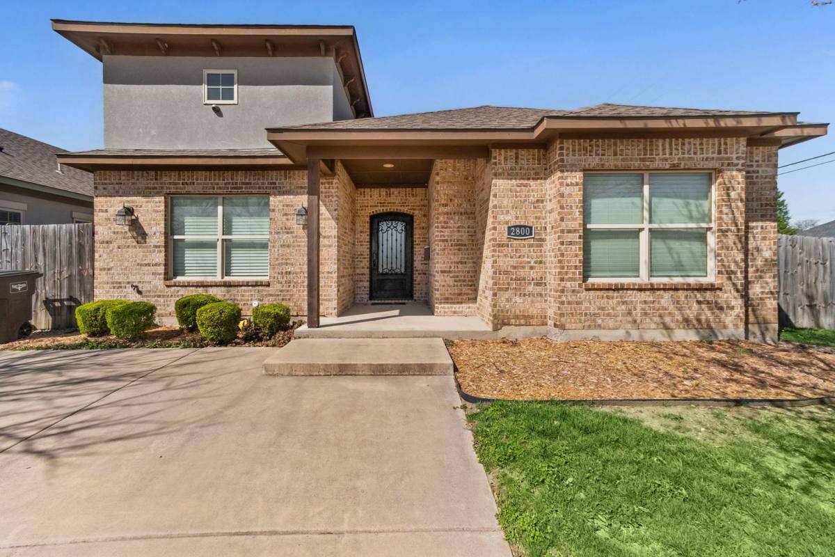 House for rent at 2800 Gordon Ave, Fort Worth, TX 76110
