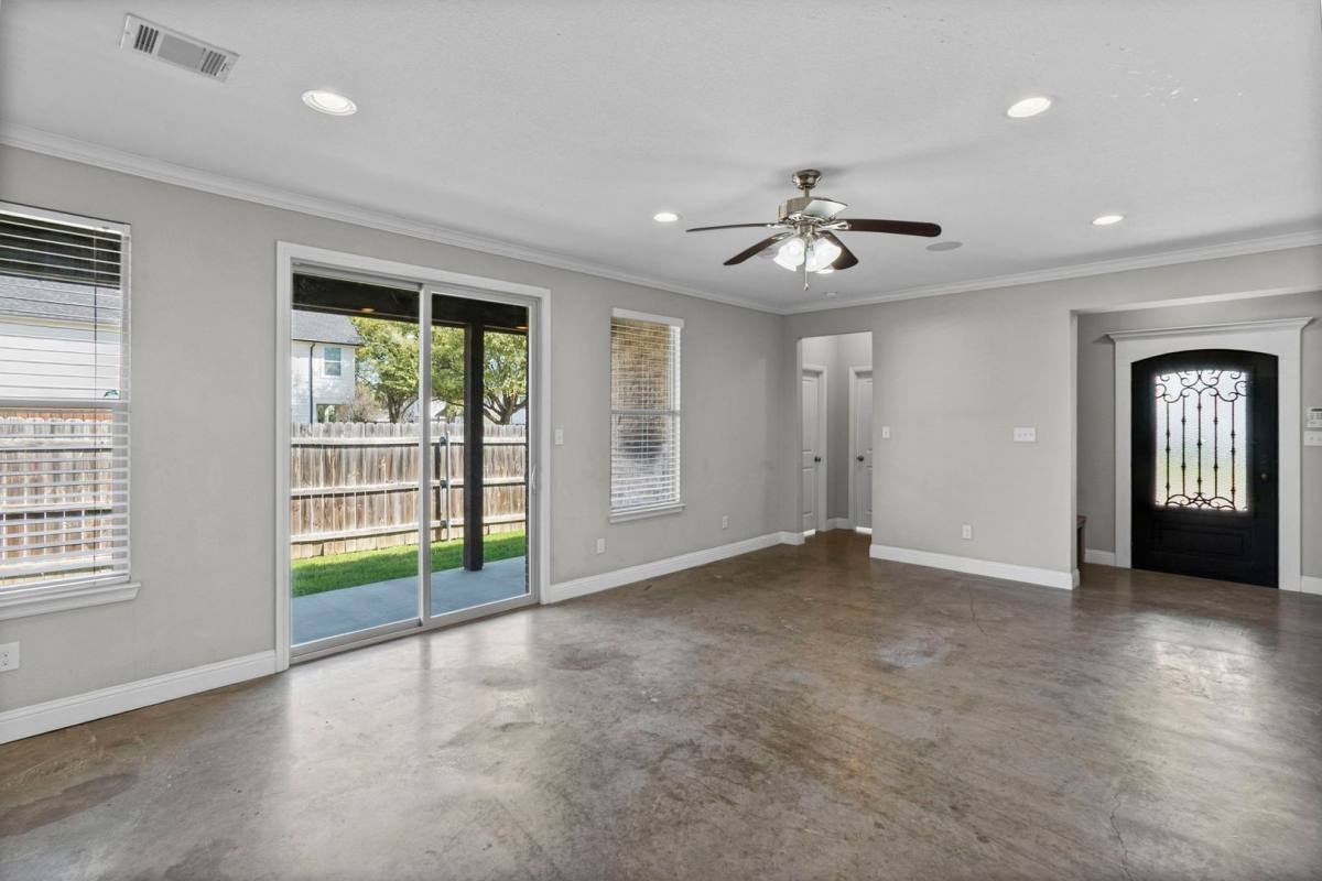 House for rent at 2800 Gordon Ave, Fort Worth, TX 76110