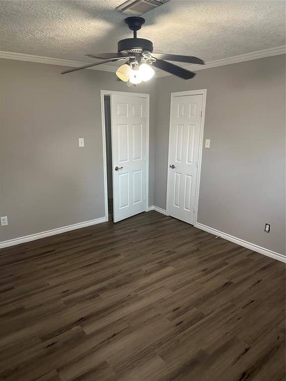 Apartment for rent at 228 Oak Manor Dr #228, Alvin, TX 77511