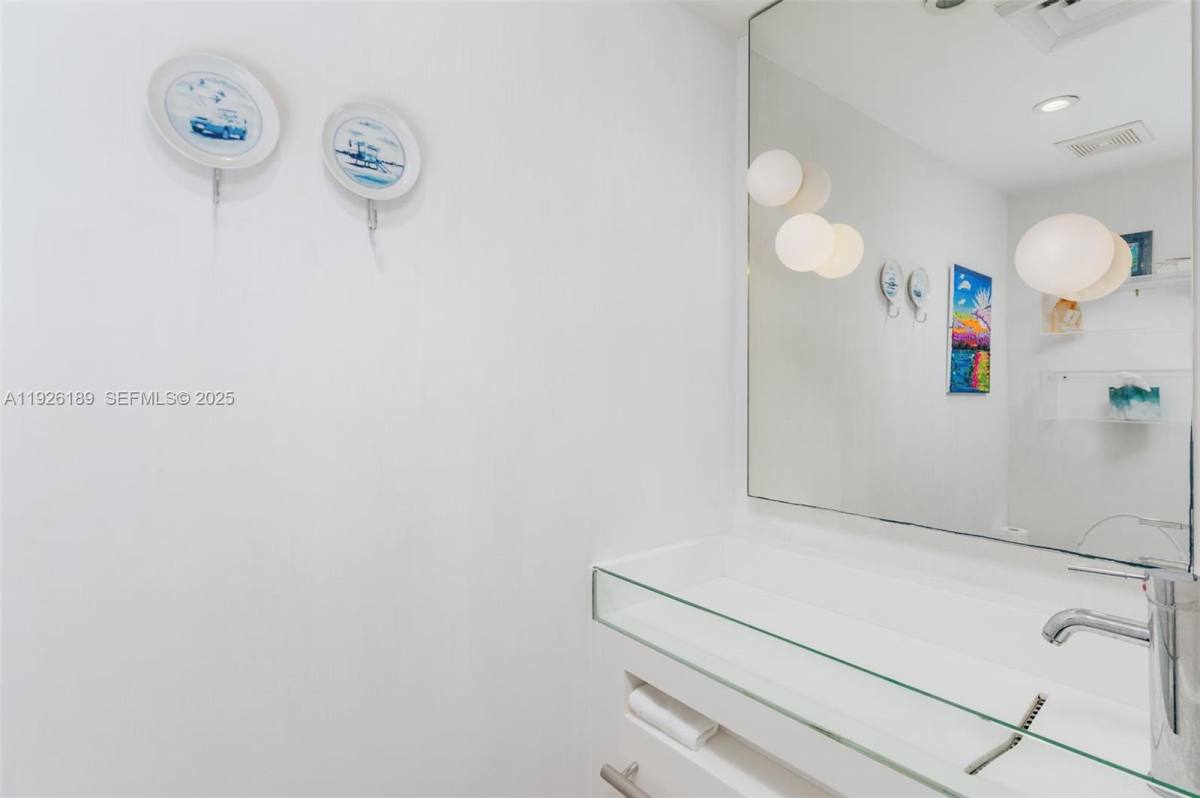 Apartment for rent at 1100 W Ave #1004, Miami Beach, FL 33139