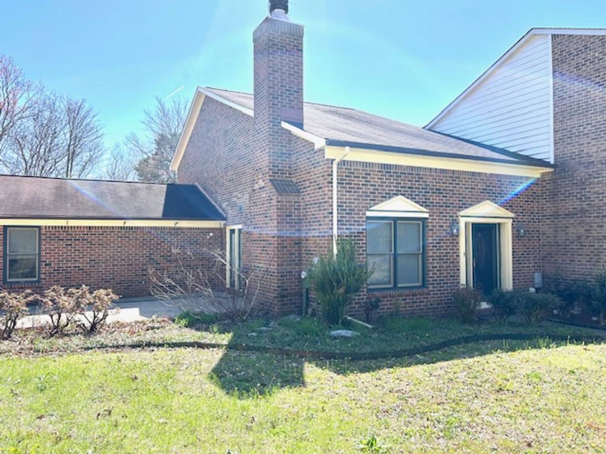 House for rent at 122 W Lake Circle, Madison, AL 35758