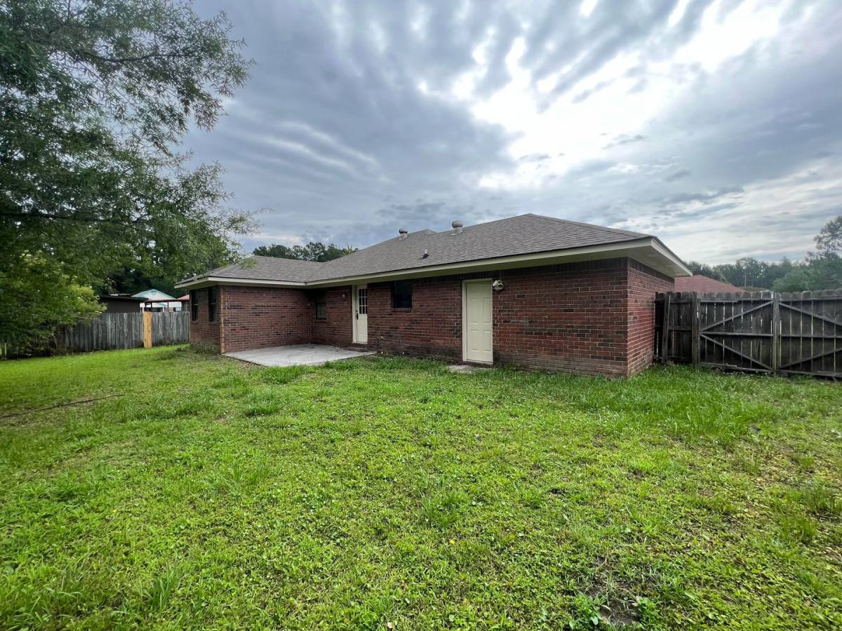House for rent at 960 Gulfstream Rd, Hinesville, GA 31313