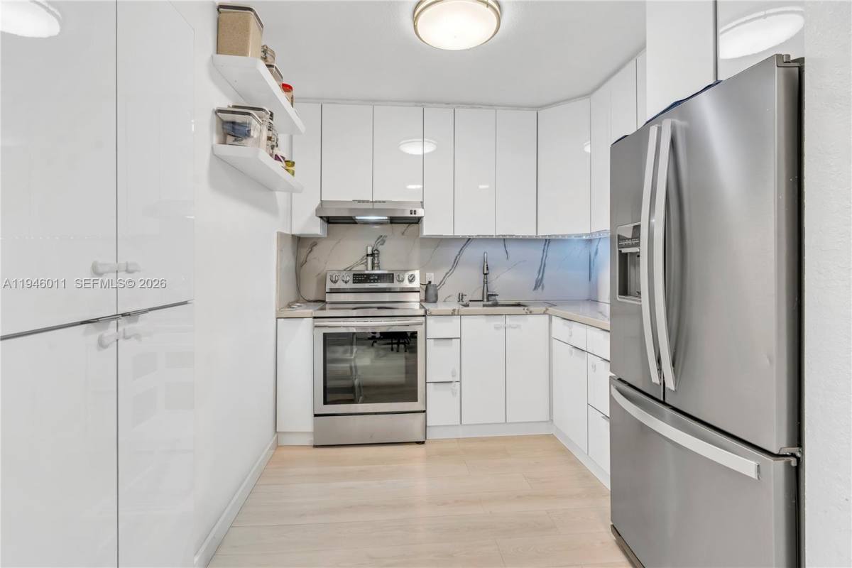 Apartment for rent at 709 SW 7th Ave #709A&B, Hallandale, FL 33009
