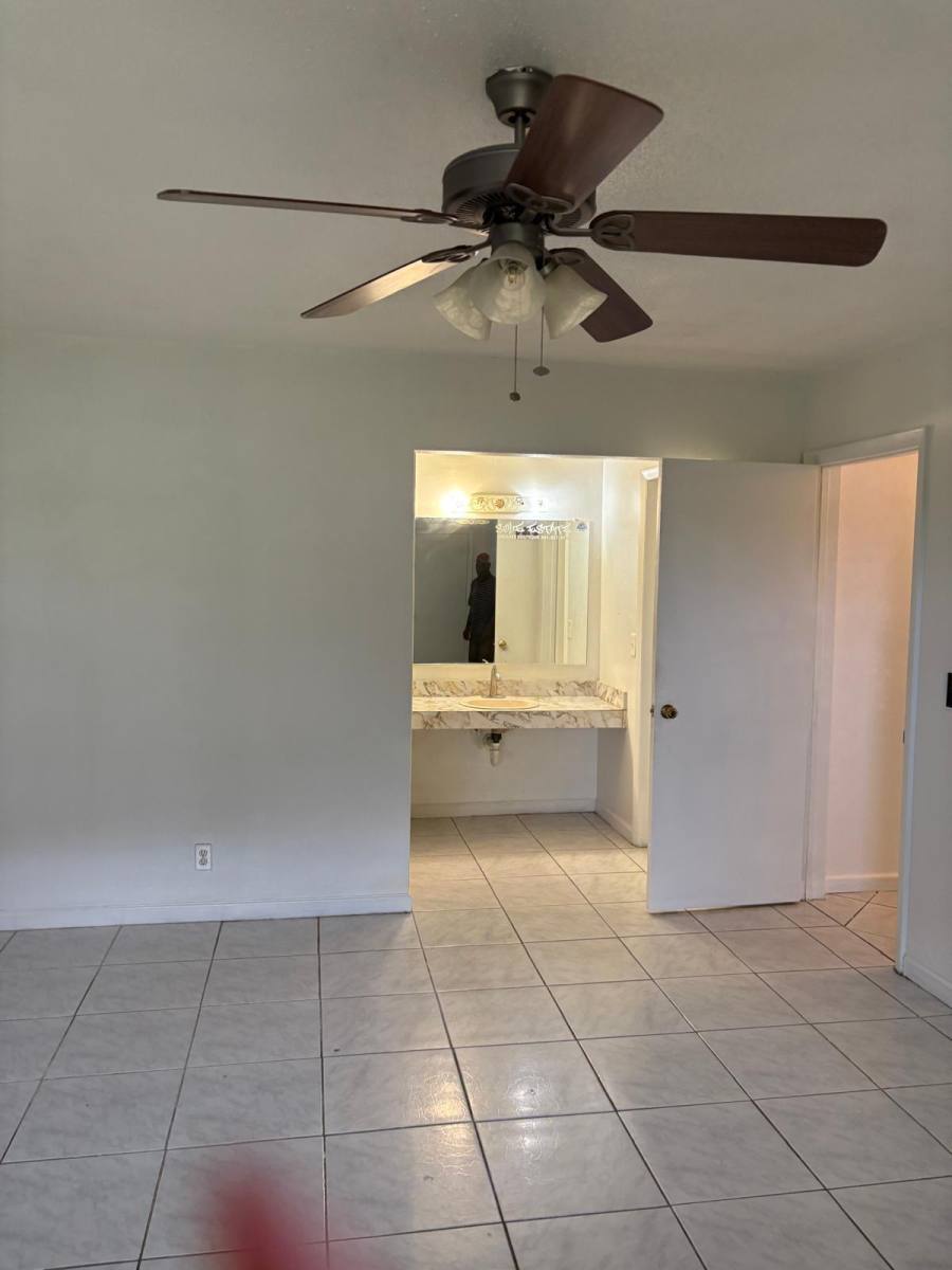 Apartment for rent at 2801 Albatross Rd, Delray Beach, FL 33444