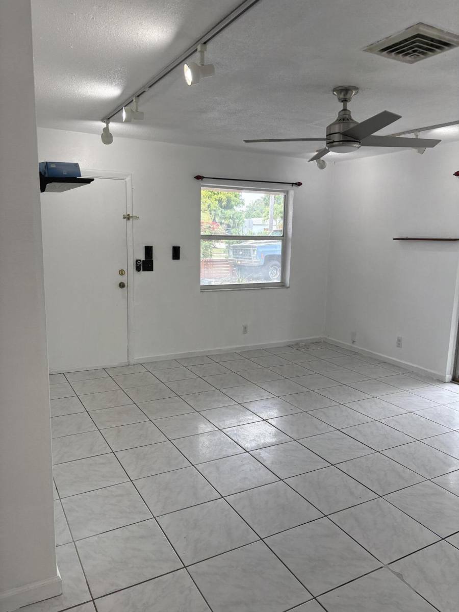 Apartment for rent at 2801 Albatross Rd, Delray Beach, FL 33444