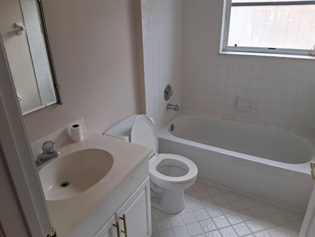 Apartment for rent at 6864 Torch Lake, Lake Worth, FL 33467