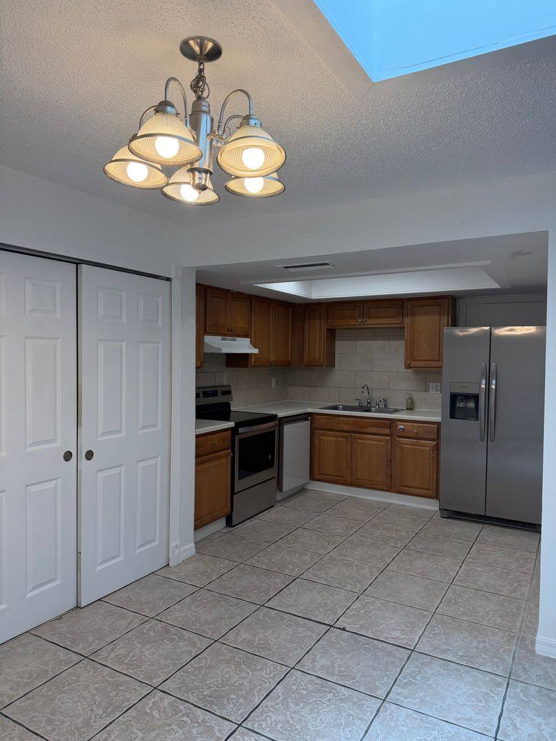 Apartment for rent at 2208 N Lockwood Ridge Rd, Sarasota, FL 34234