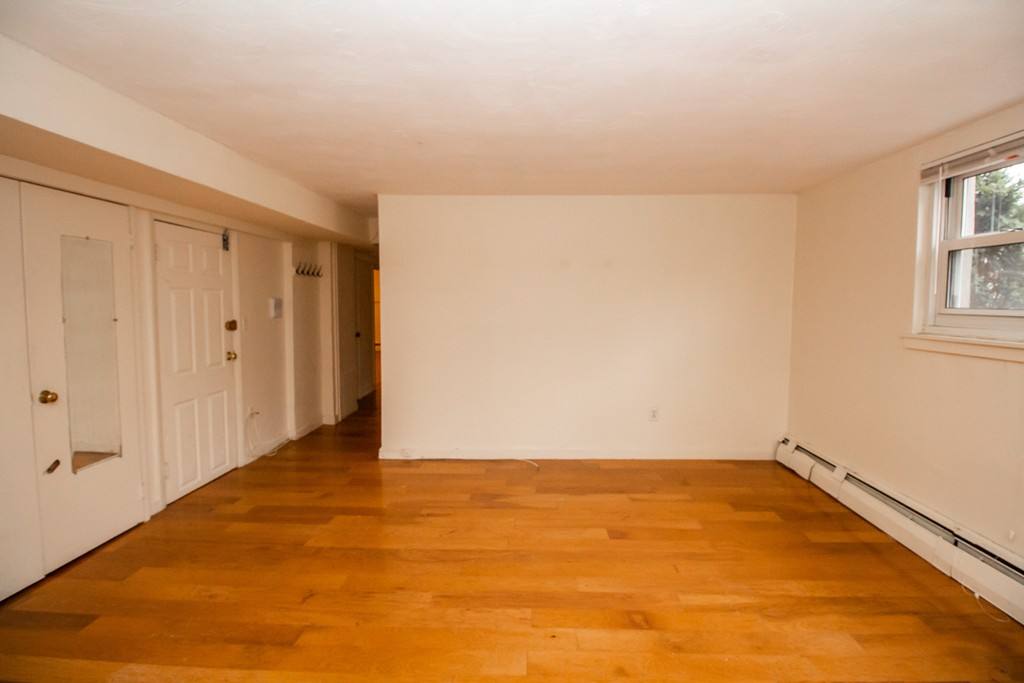 Apartment for rent at 95 Chestnut St #1B, Brookline, MA 02445