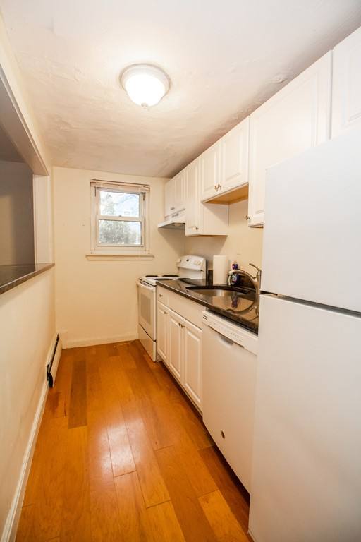 Apartment for rent at 95 Chestnut St #1B, Brookline, MA 02445