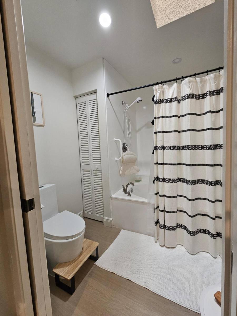 Apartment for rent at 7976 La Mirada Dr, Boca Raton, FL 33433