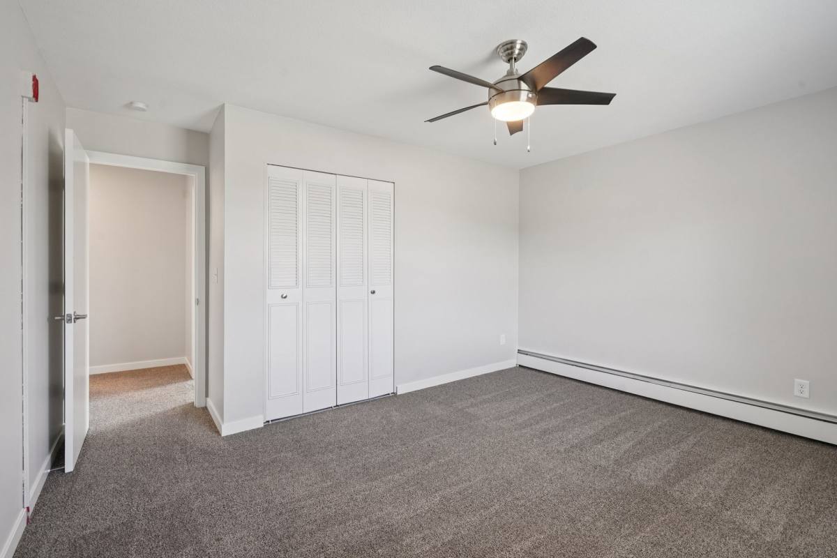 Apartment for rent at 2914 Snelling Ave N, Saint Paul, MN 55113