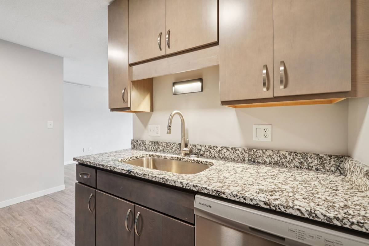Apartment for rent at 2914 Snelling Ave N, Saint Paul, MN 55113