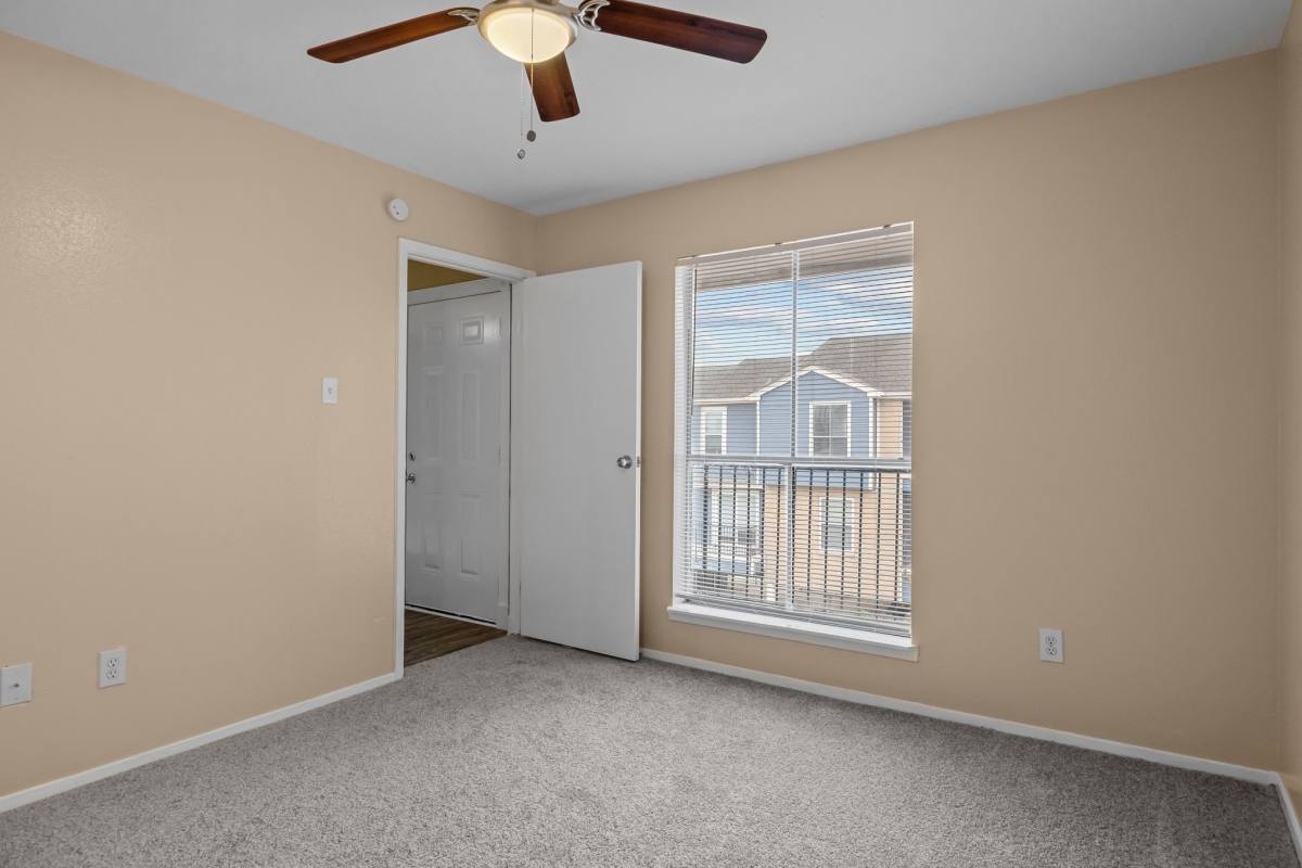 Condo for rent at 18515 Egret Bay Blvd #1208, Houston, TX 77058