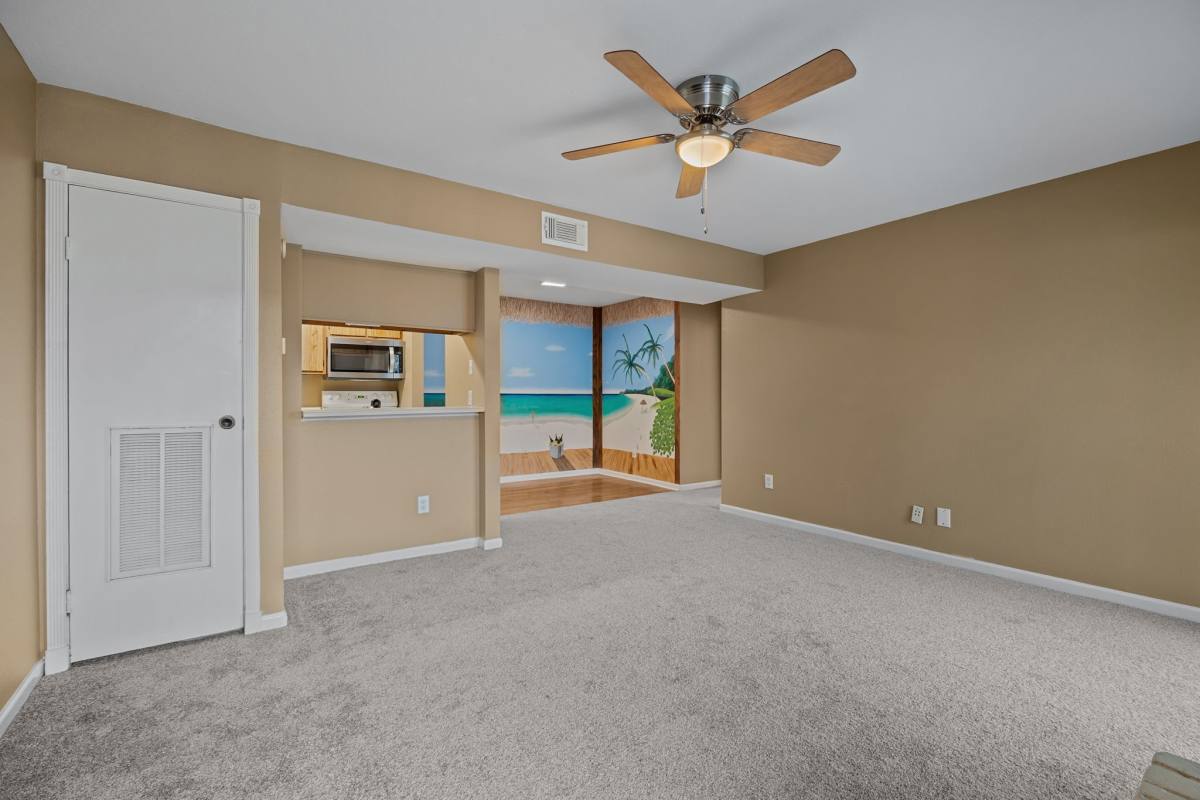 Condo for rent at 18515 Egret Bay Blvd #1208, Houston, TX 77058