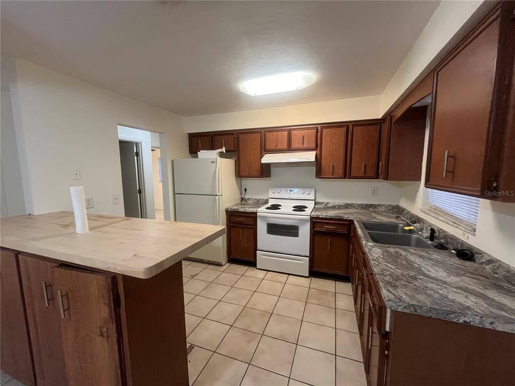 Apartment for rent at 2507 Terry Lane, Sarasota, FL 34231