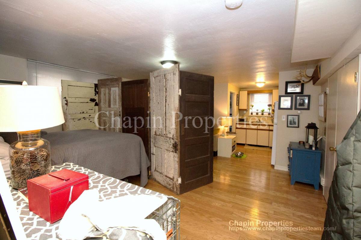 Apartment for rent at 105 Chestnut St #2B, Brookline, MA 02445