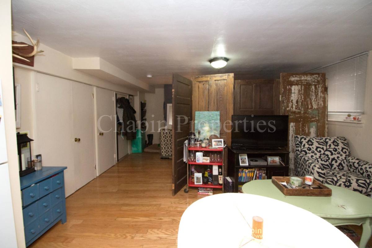 Apartment for rent at 105 Chestnut St #2B, Brookline, MA 02445