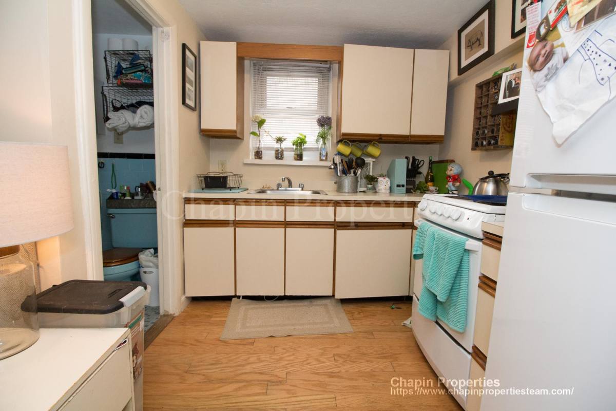 Apartment for rent at 105 Chestnut St #2B, Brookline, MA 02445