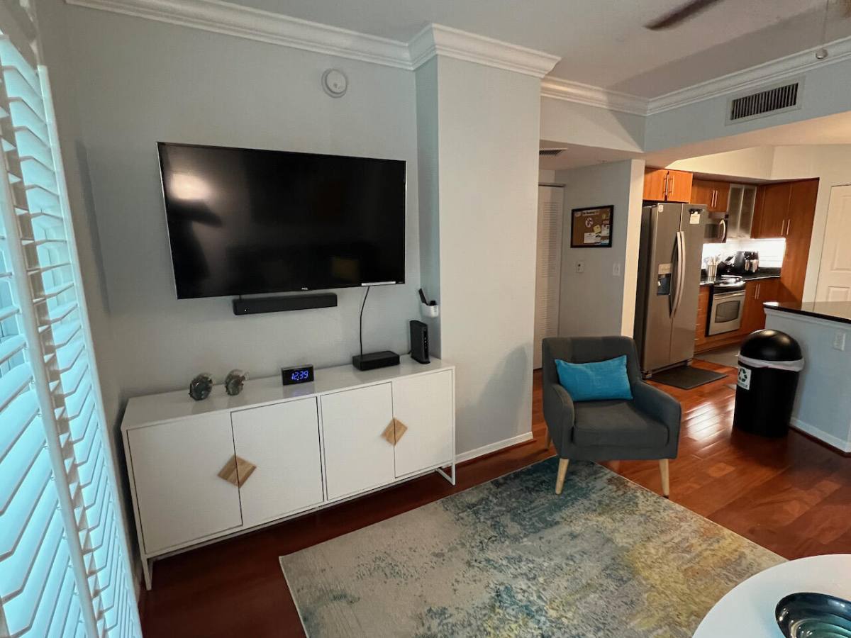 Apartment for rent at 600 S Dixie Highway 600-522, West Palm Beach, FL 33401