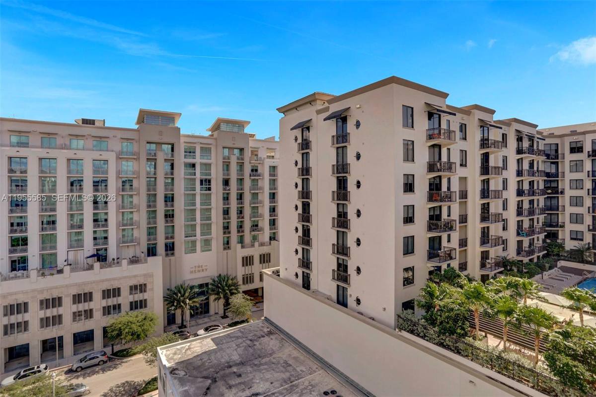 Apartment for rent at 301 Altara Ave #730, Miami, FL 33146