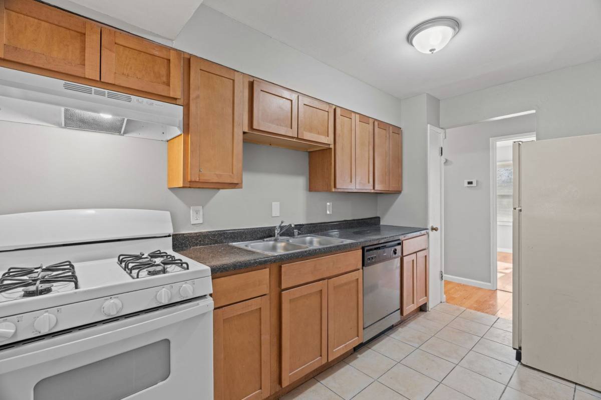 House for rent at 317 Cameron Rd, Saint Louis, MO 63137