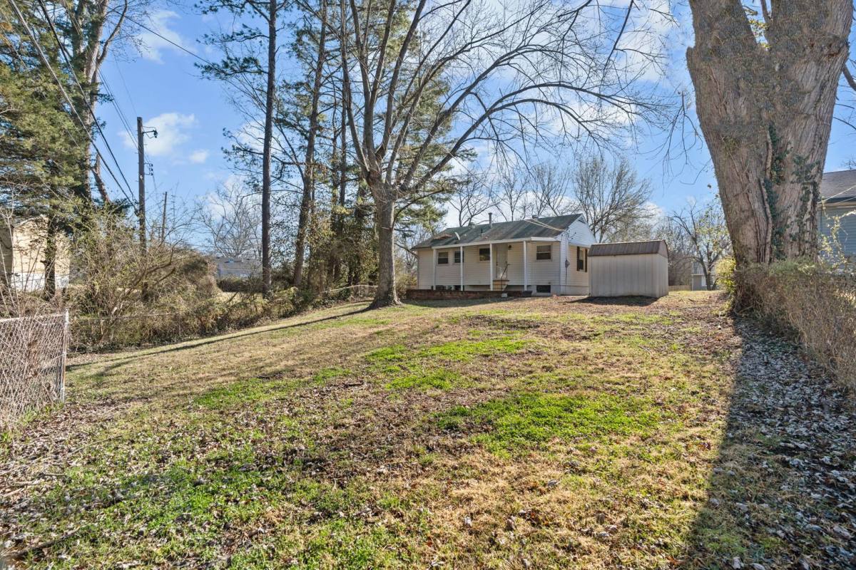 House for rent at 317 Cameron Rd, Saint Louis, MO 63137