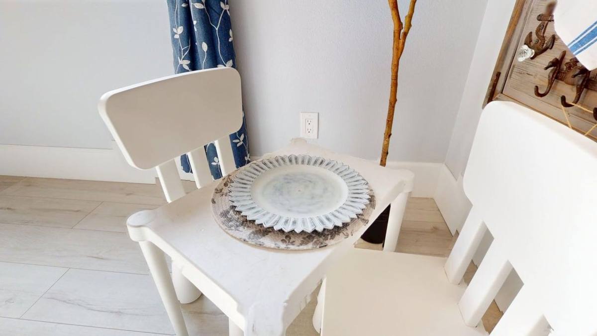 Apartment for rent at 962 E Ave, Coronado, CA 92118