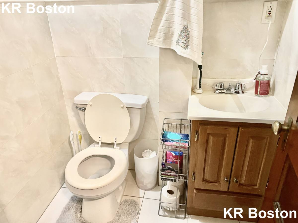 House for rent at 14 Gardner St #2F, Allston, MA 02134
