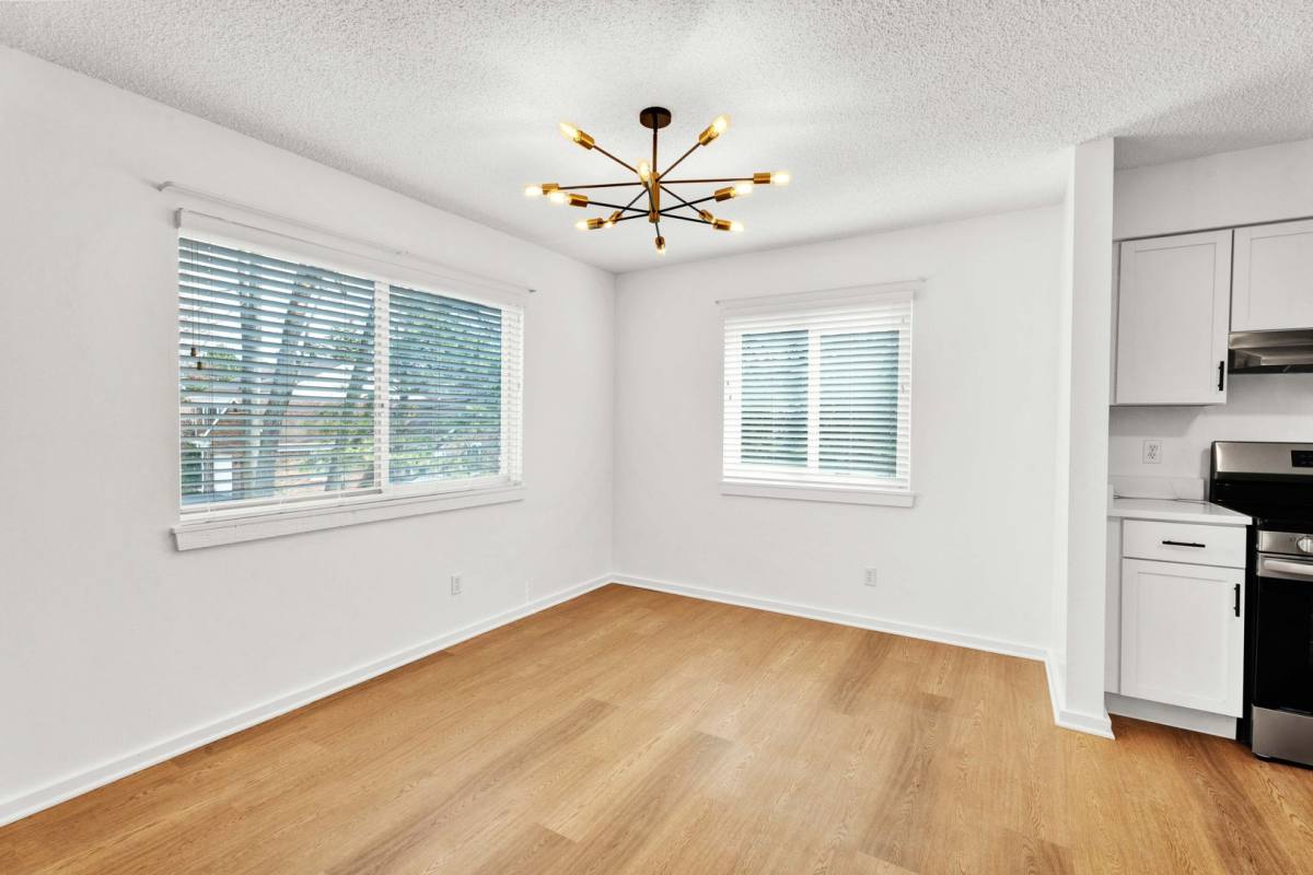 Apartment for rent at 927 N Macomb St, Monroe, MI 48162