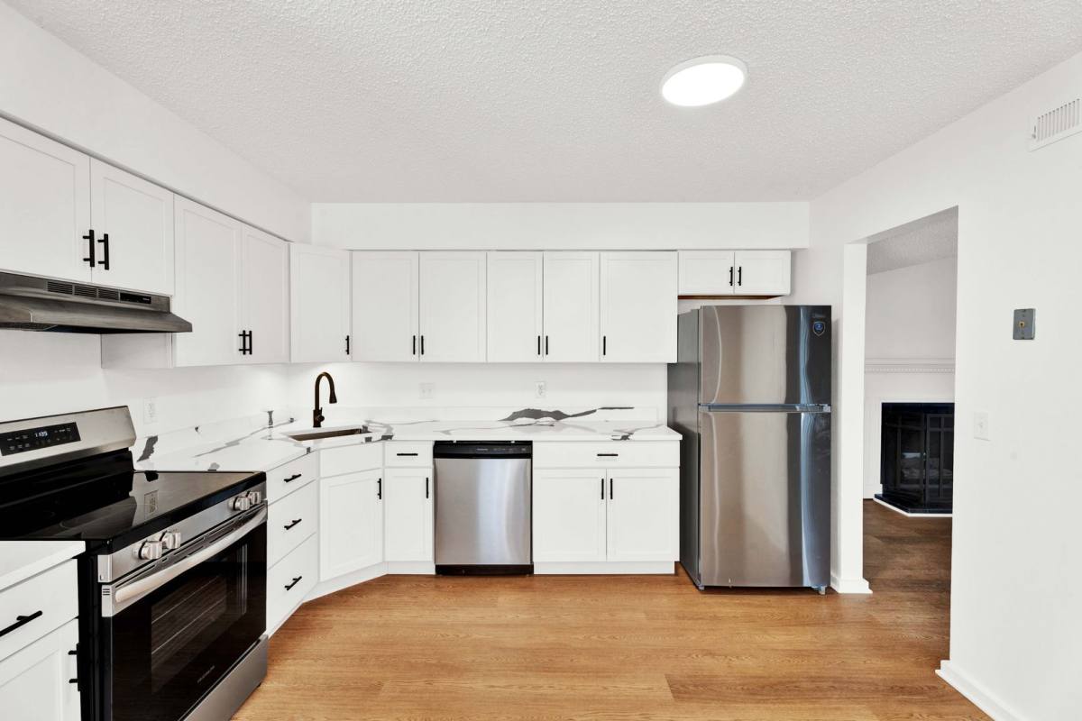 Apartment for rent at 927 N Macomb St, Monroe, MI 48162