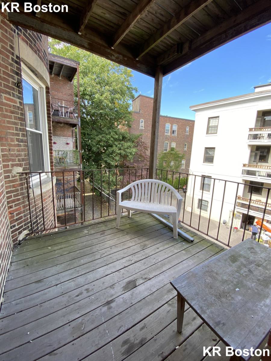 Apartment for rent at 1375 Commonwealth Ave #8, Allston, MA 02134