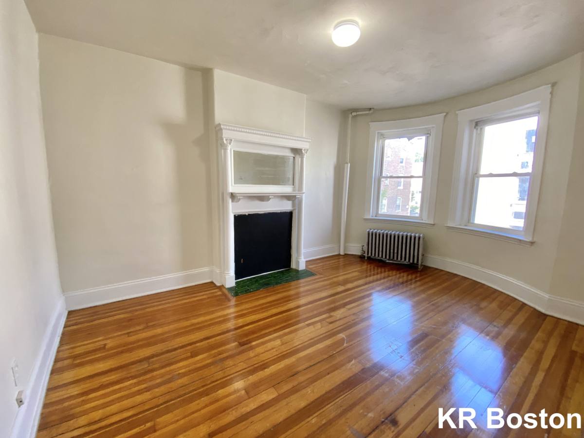 Apartment for rent at 1375 Commonwealth Ave #8, Allston, MA 02134