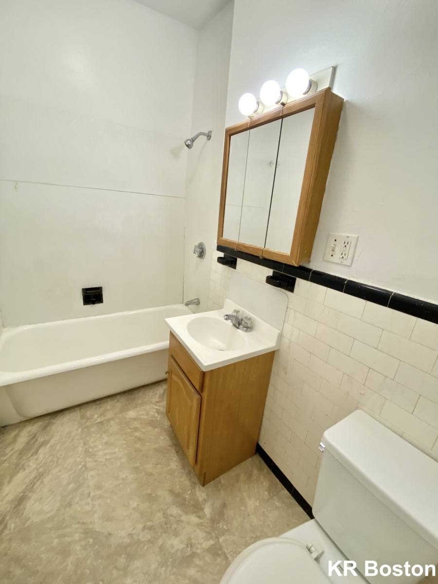 Apartment for rent at 1375 Commonwealth Ave #8, Allston, MA 02134