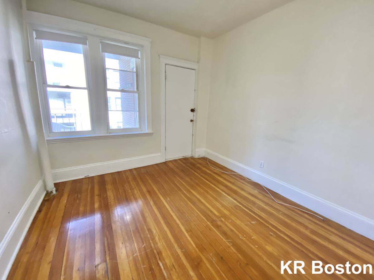 Apartment for rent at 1375 Commonwealth Ave #8, Allston, MA 02134