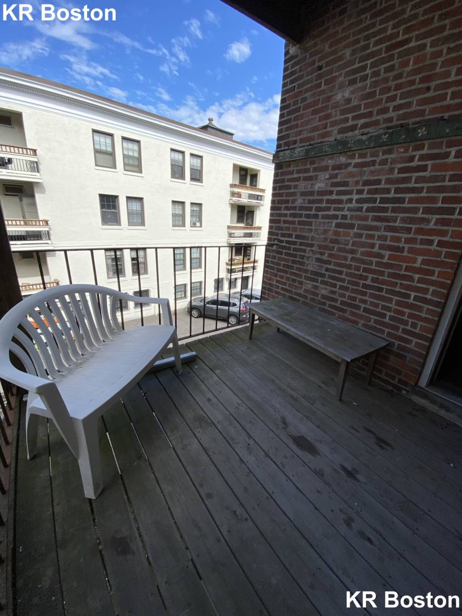 Apartment for rent at 1375 Commonwealth Ave #8, Allston, MA 02134