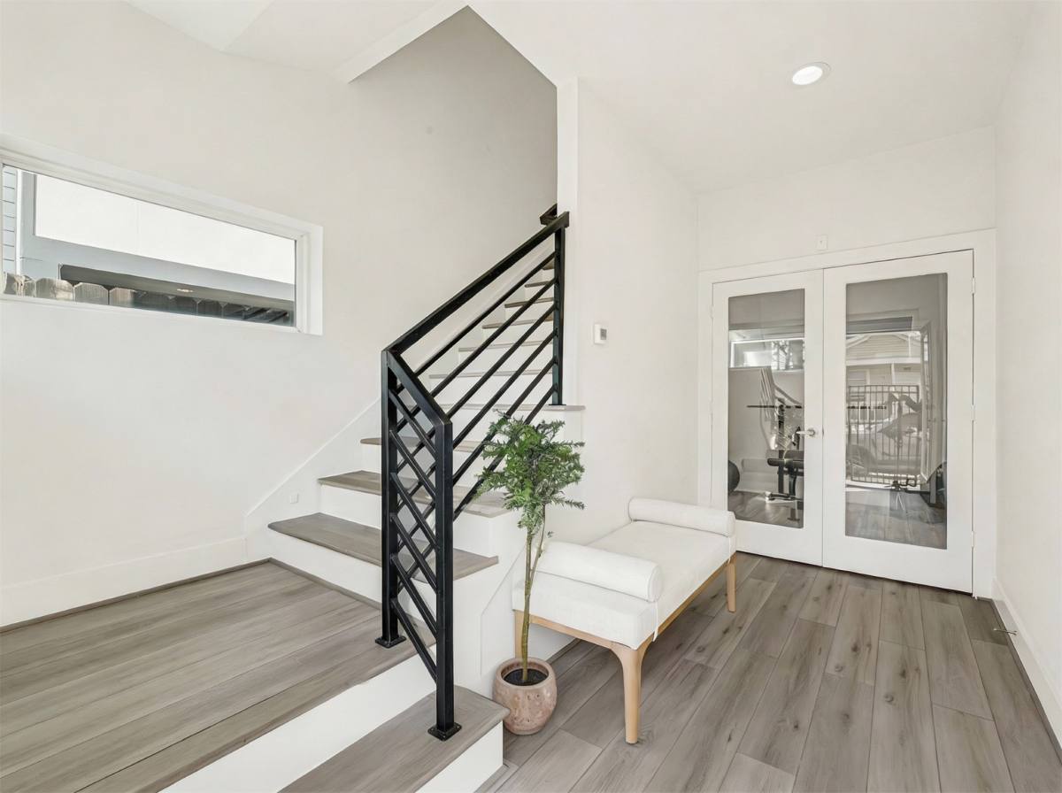 Apartment for rent at 3313 Baer St, Houston, TX 77020
