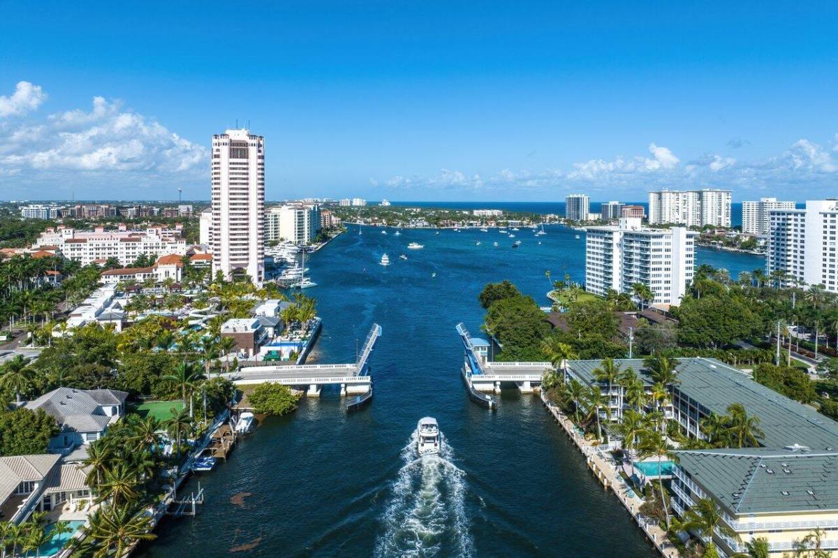 Condo for rent at 1040 Banyan Rd #2010, Boca Raton, FL 33432