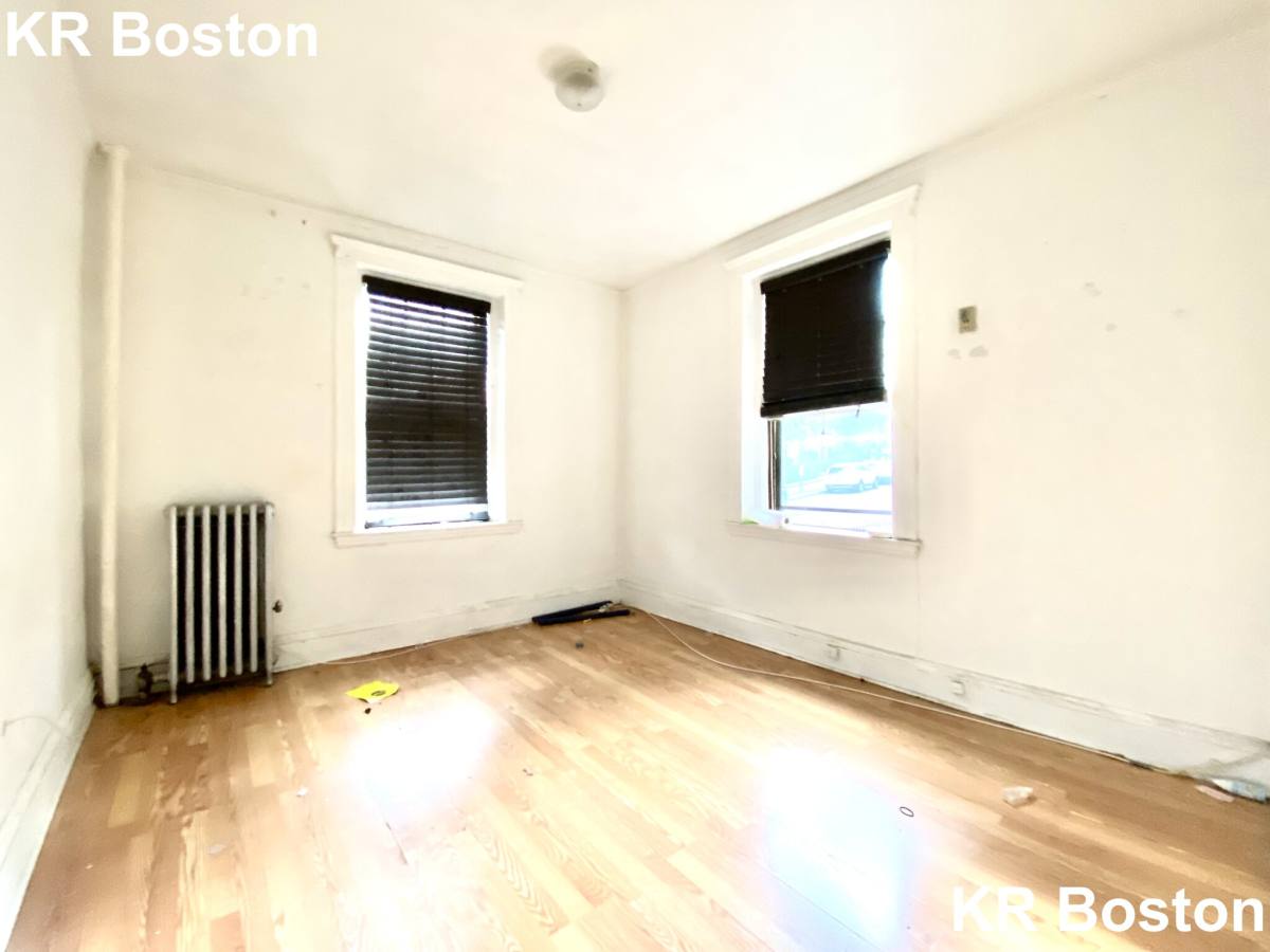 Apartment for rent at 9 James St #2, Brookline, MA 02446