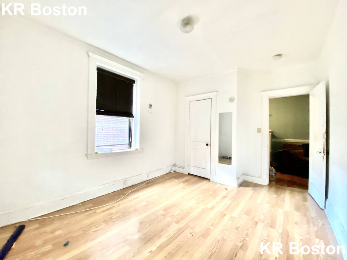 Apartment for rent at 9 James St #2, Brookline, MA 02446