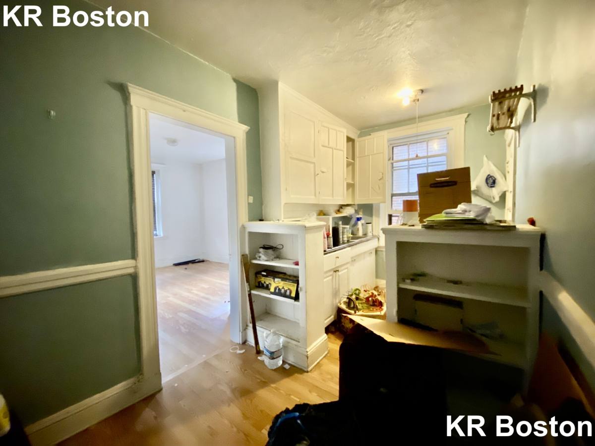 Apartment for rent at 9 James St #2, Brookline, MA 02446