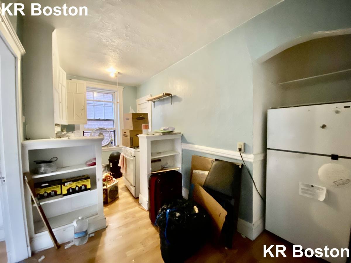 Apartment for rent at 9 James St #2, Brookline, MA 02446
