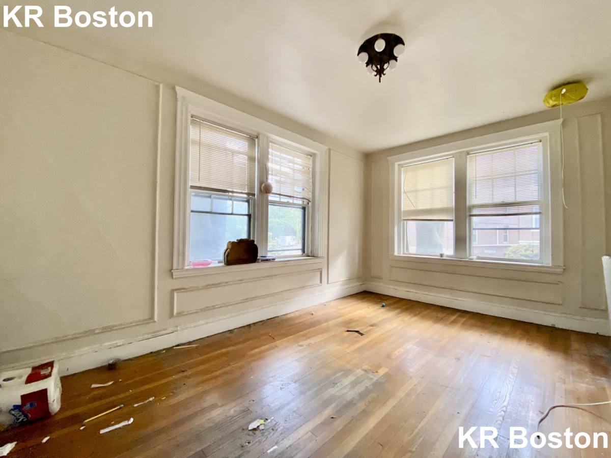Apartment for rent at 9 James St #2, Brookline, MA 02446