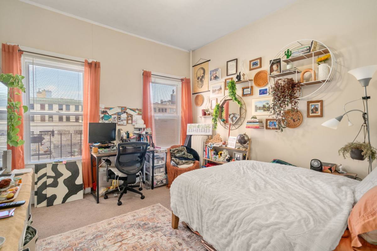 Apartment for rent at 195 Green St #1, Cambridge, MA 02139