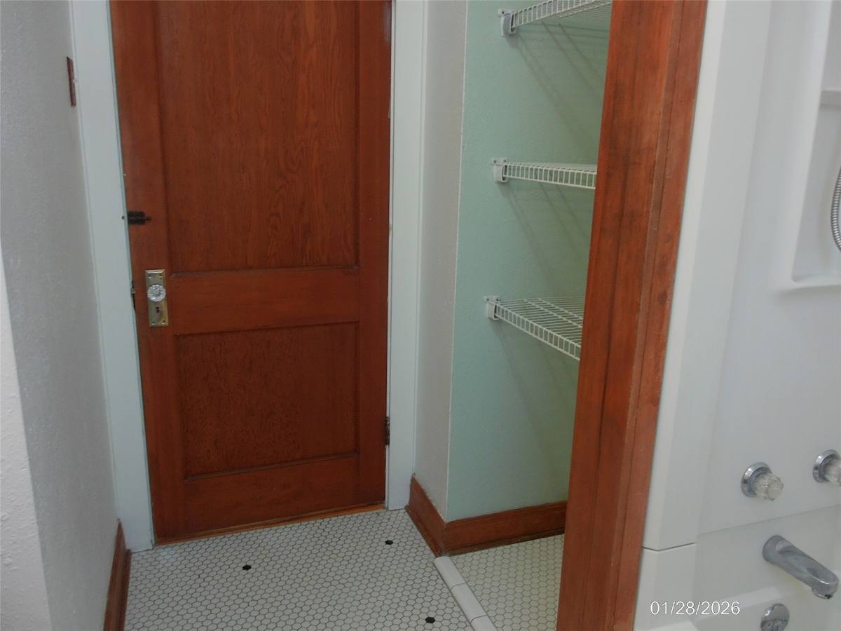 Apartment for rent at 4619 Ave S, Galveston, TX 77551