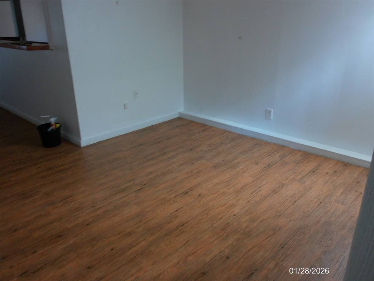 Apartment for rent at 4619 Ave S, Galveston, TX 77551