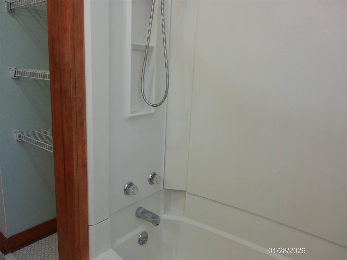 Apartment for rent at 4619 Ave S, Galveston, TX 77551