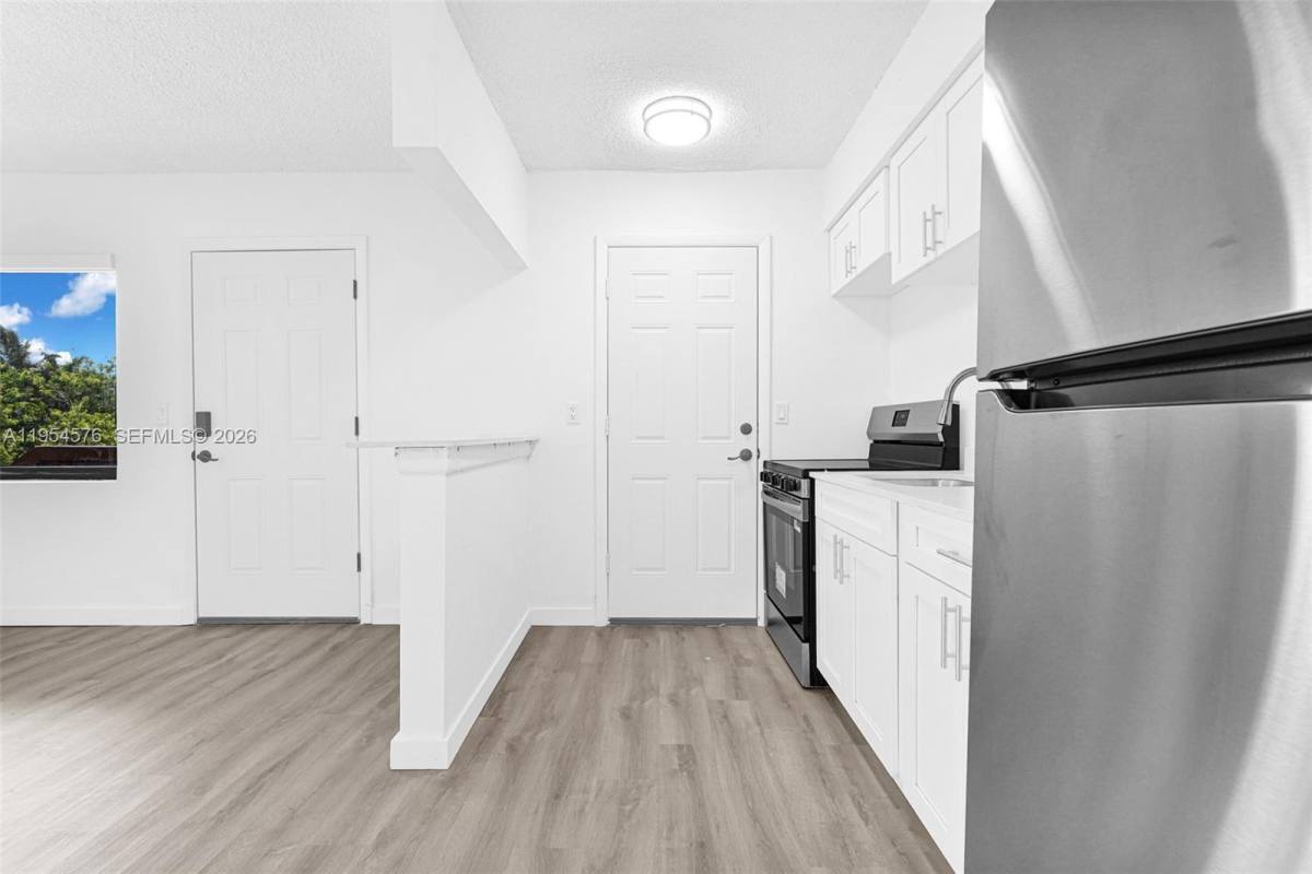 Apartment for rent at 13210 Memorial Highway 13210-216, Miami, FL 33161